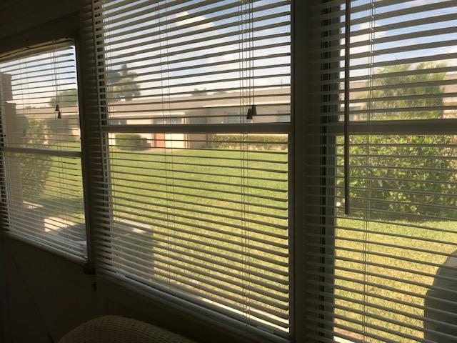 CRESTHAVEN VILLAS 28 CONDO - Residential