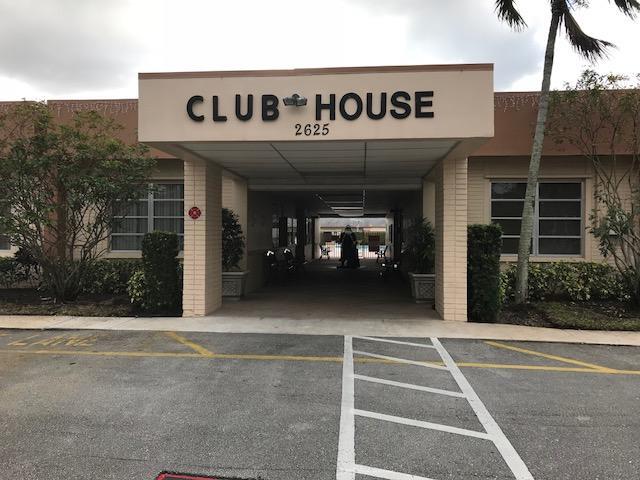 CRESTHAVEN VILLAS 28 CONDO - Residential