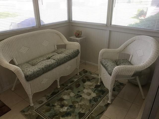 CRESTHAVEN VILLAS 28 CONDO - Residential