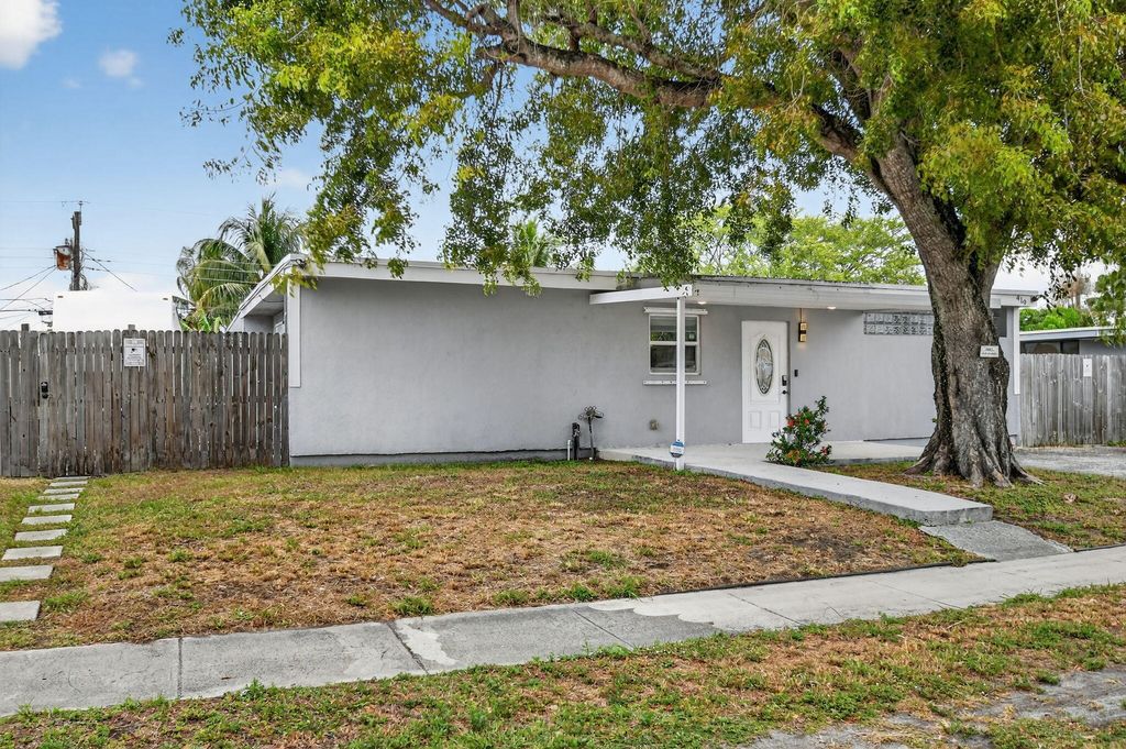 Photo of 419 Cheyenne Drive, Lake Worth, FL 33462 (MLS # R11160458)