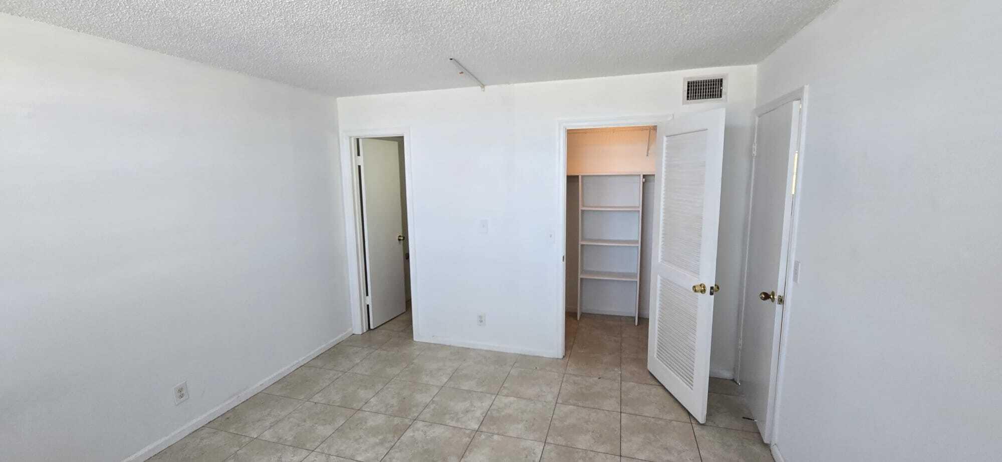 SANDALFOOT BLVD APTS CONDO - Residential Lease