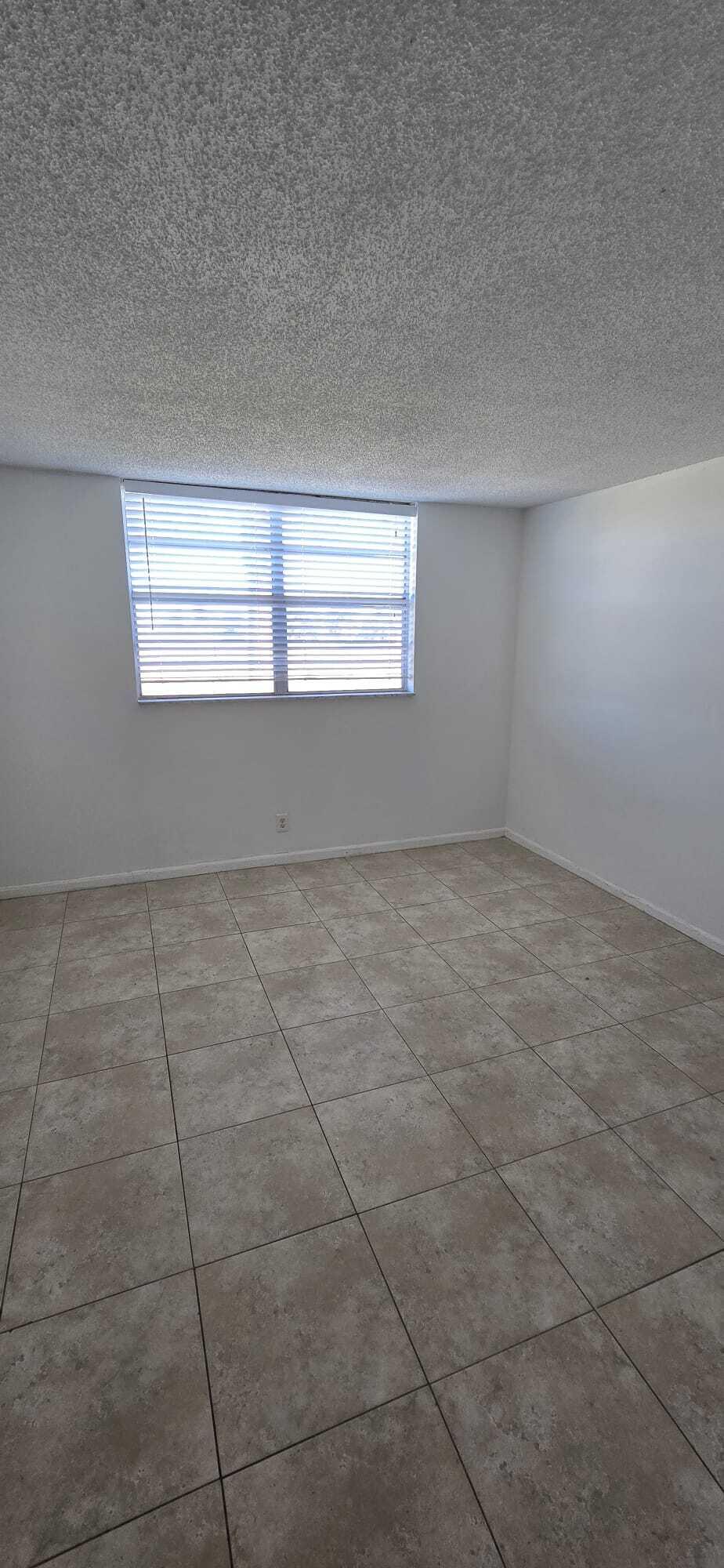 SANDALFOOT BLVD APTS CONDO - Residential Lease