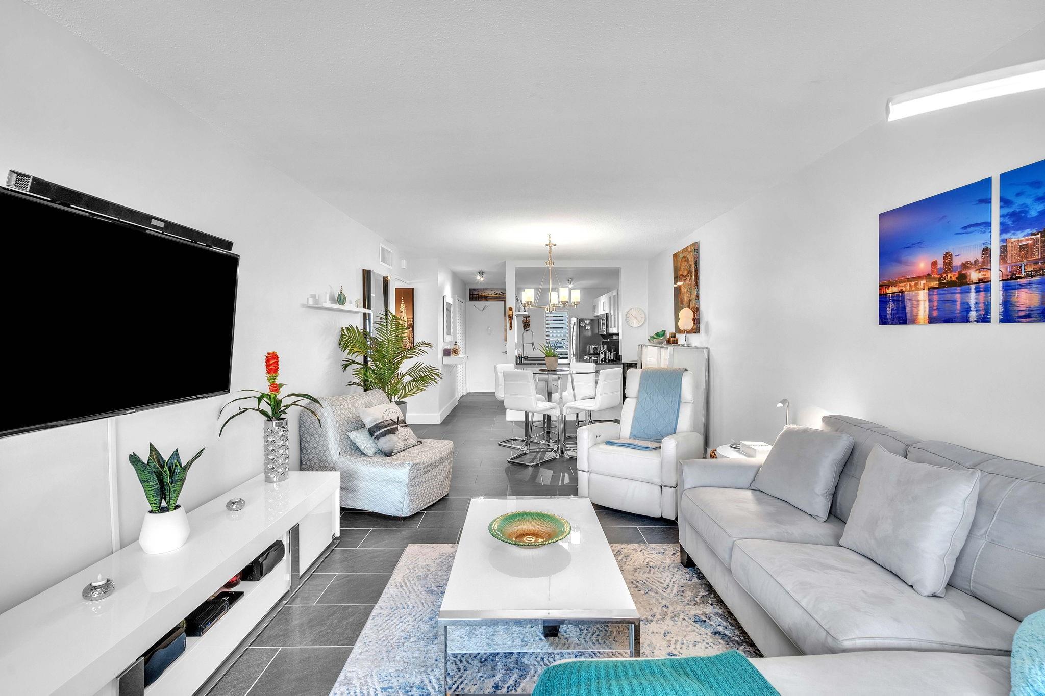 Paradise Isle - Residential