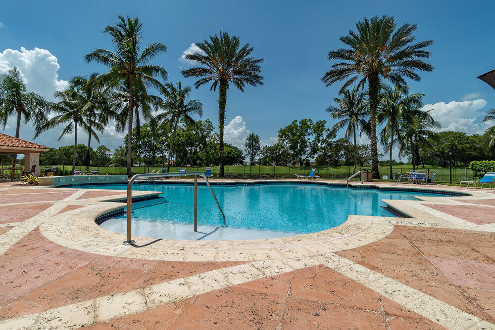 ST ANDREWS AT POLO CLUB CONDO - Residential
