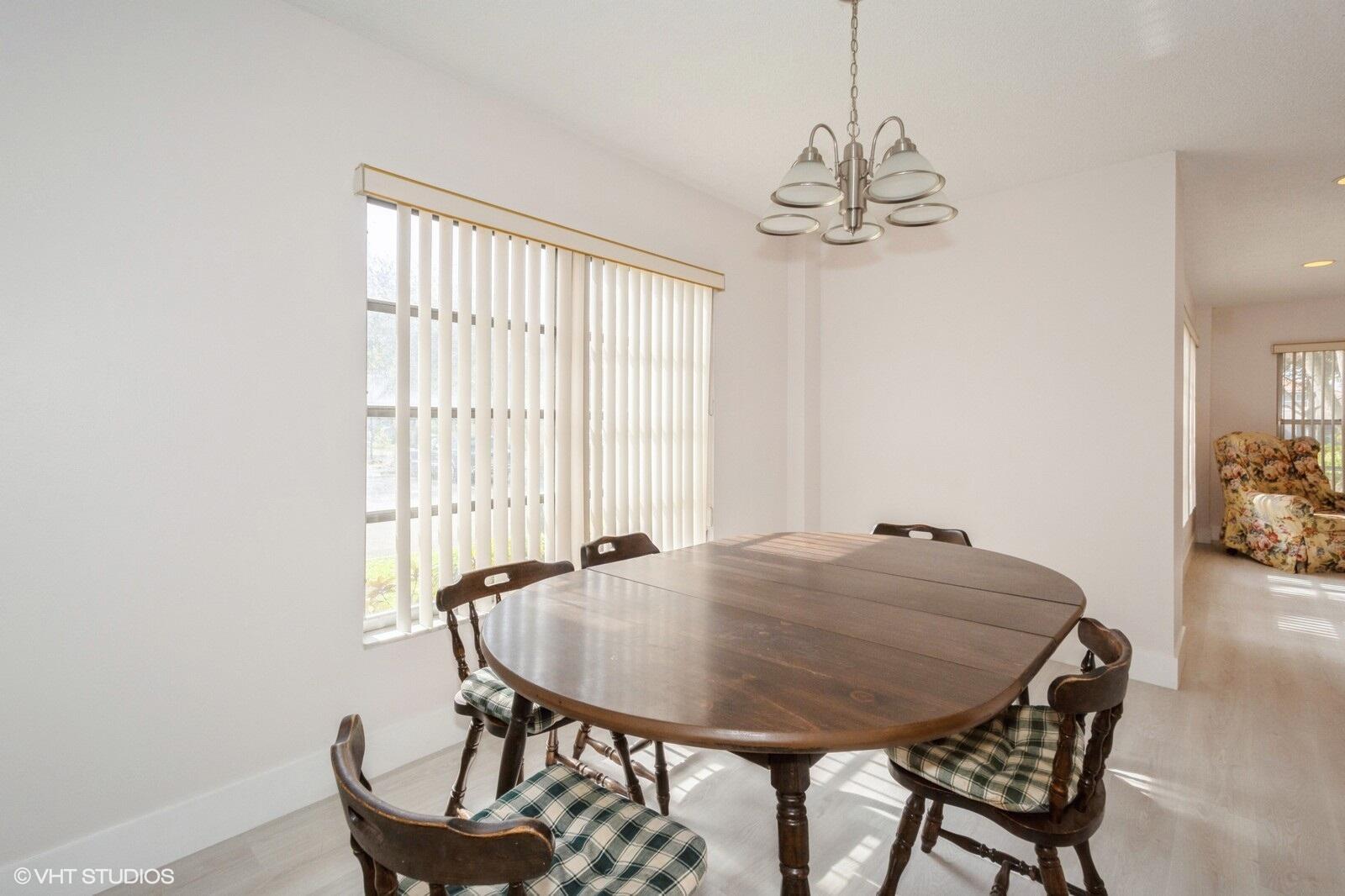 Country Club Towers - Residential
