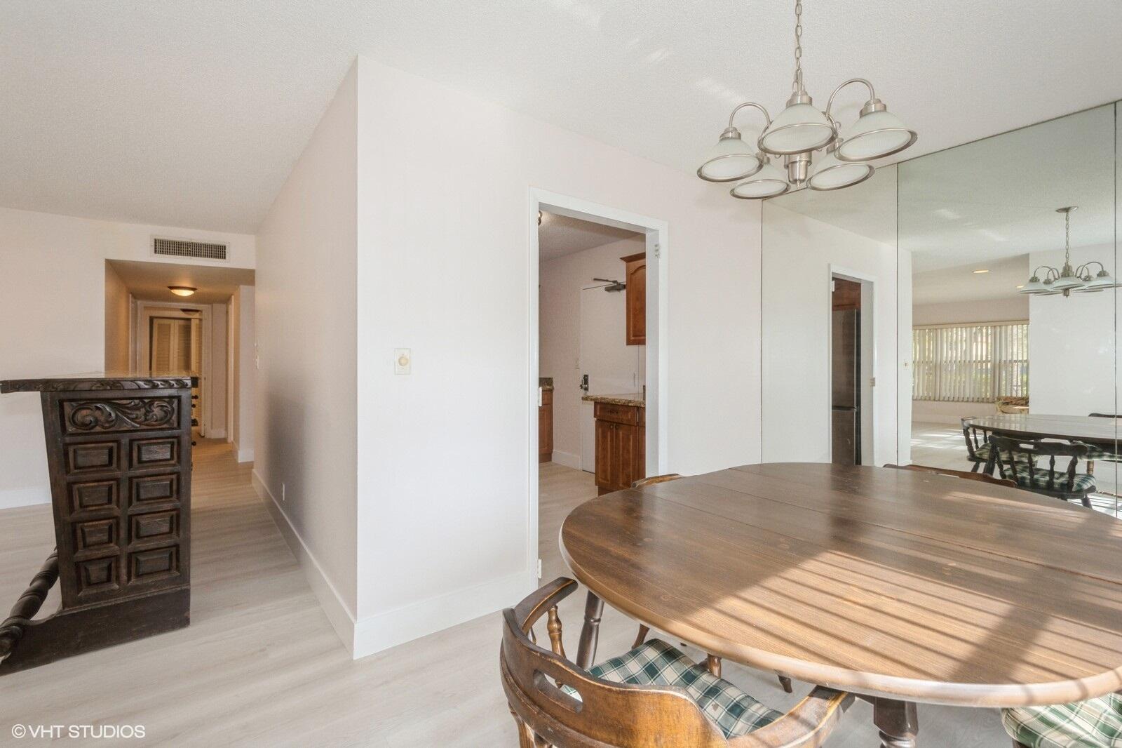 Country Club Towers - Residential