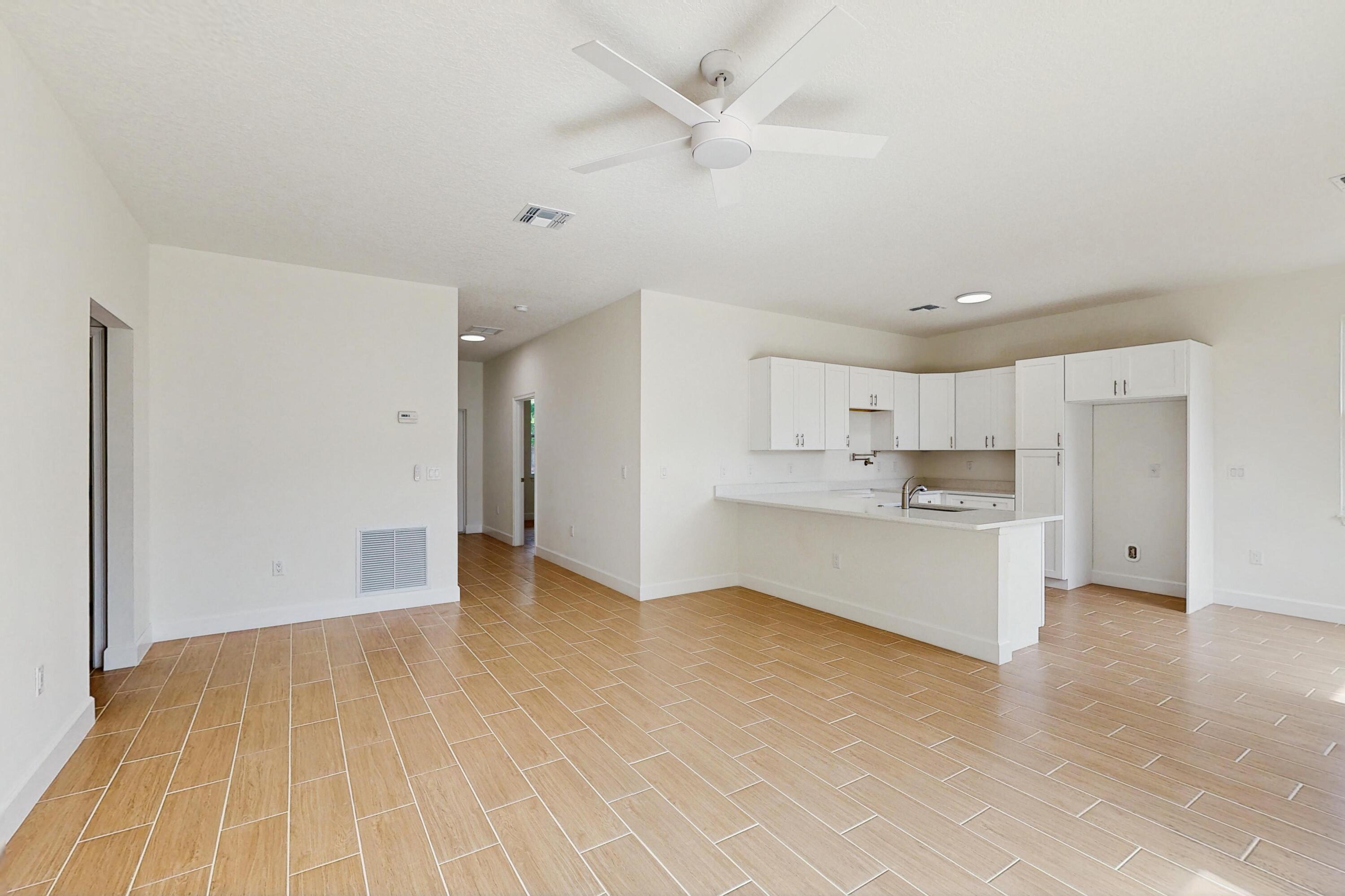 VERO LAKE ESTATES UNIT N - Residential