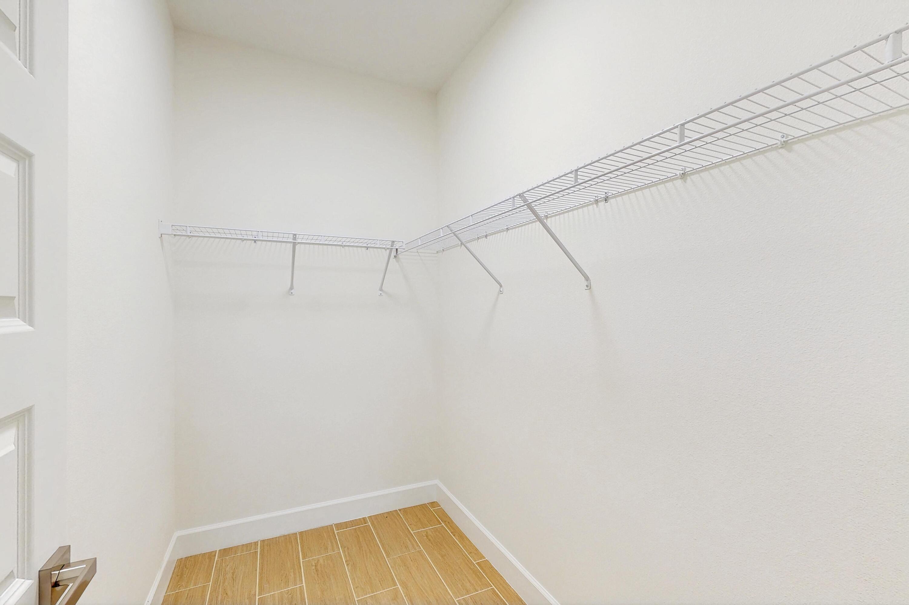 VERO LAKE ESTATES UNIT N - Residential