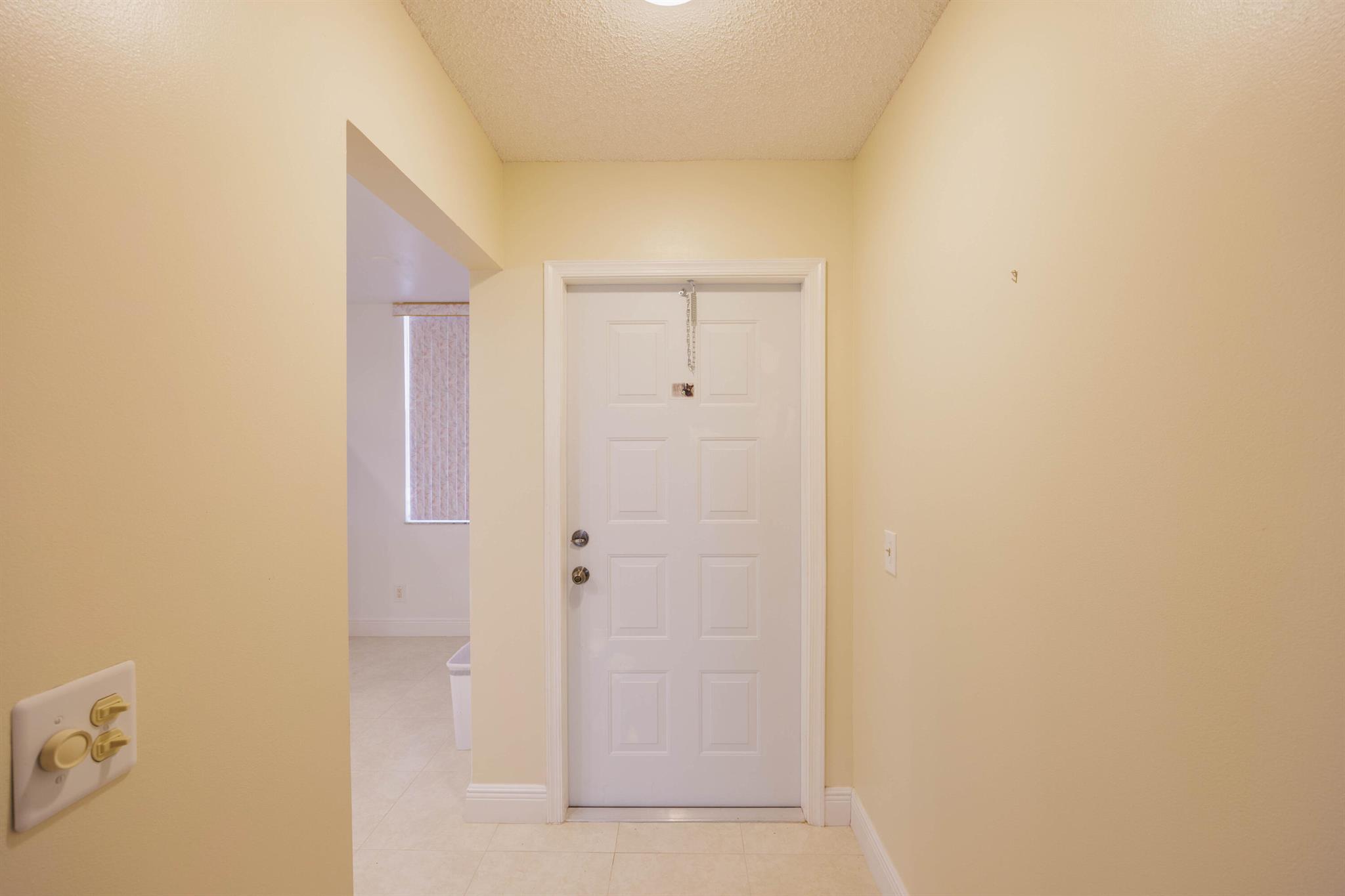 SUNRISE LAKES 209 CONDO - Residential