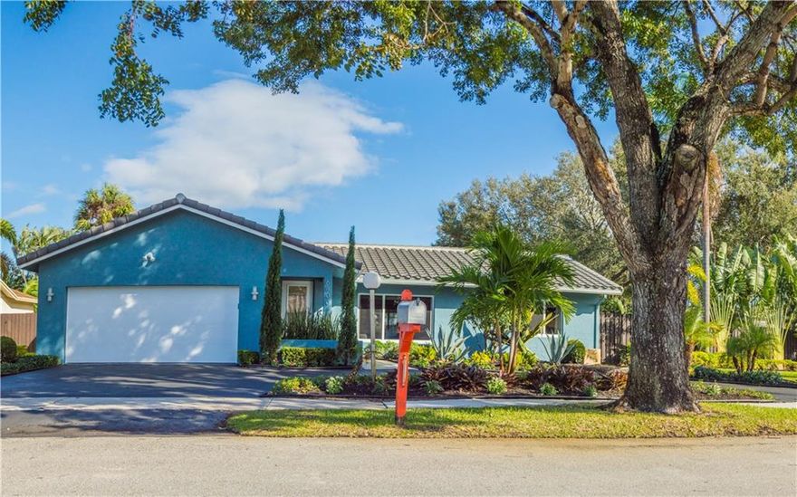 Contemporary and sophisticated split floor plan pool home on a oversized, corner lot (10K sqft.) in Palm Aire Village East.  1,800 sq. ft. under air, attached 2 car garage, professionally landscaped, bright and open floor plan, one of the largest homes in the neighborhood.  Fully renovated and refinished in 2012, 3 bed 3 baths (two master ensuites), impact doors, windows, new barrel tile roof in 2015, tile floors throughout, crown molding, vaulted ceilings and custom window treatments.