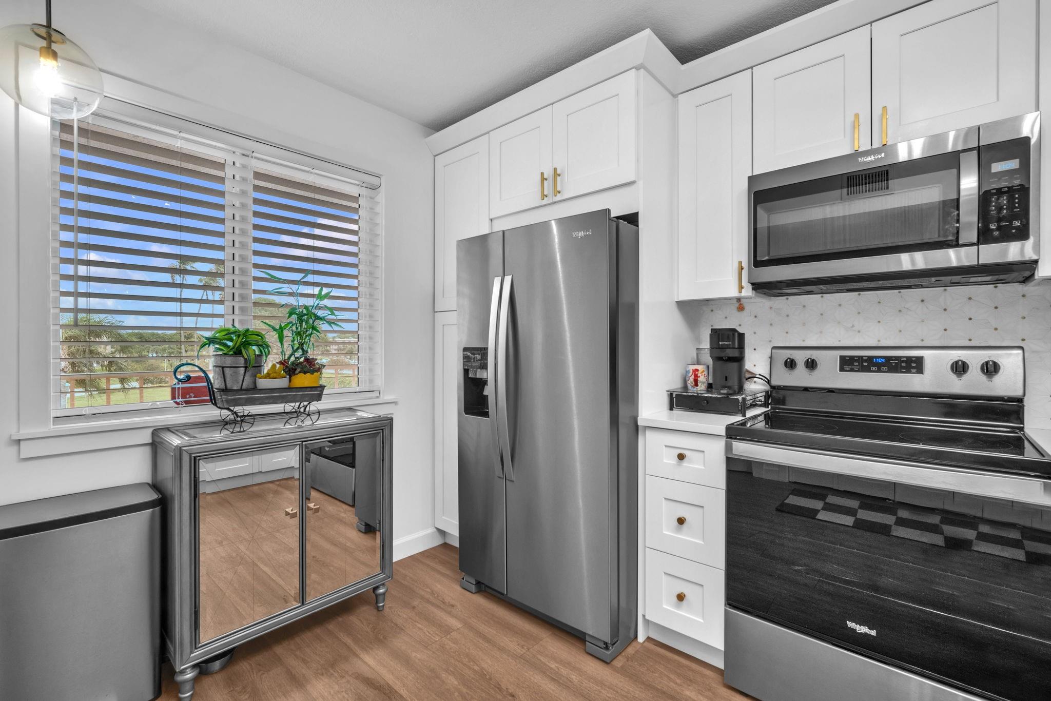 6795 Huntington Lane 308, Delray Beach, FL, 33446/$229,900 2 6795 Huntington Lane 308