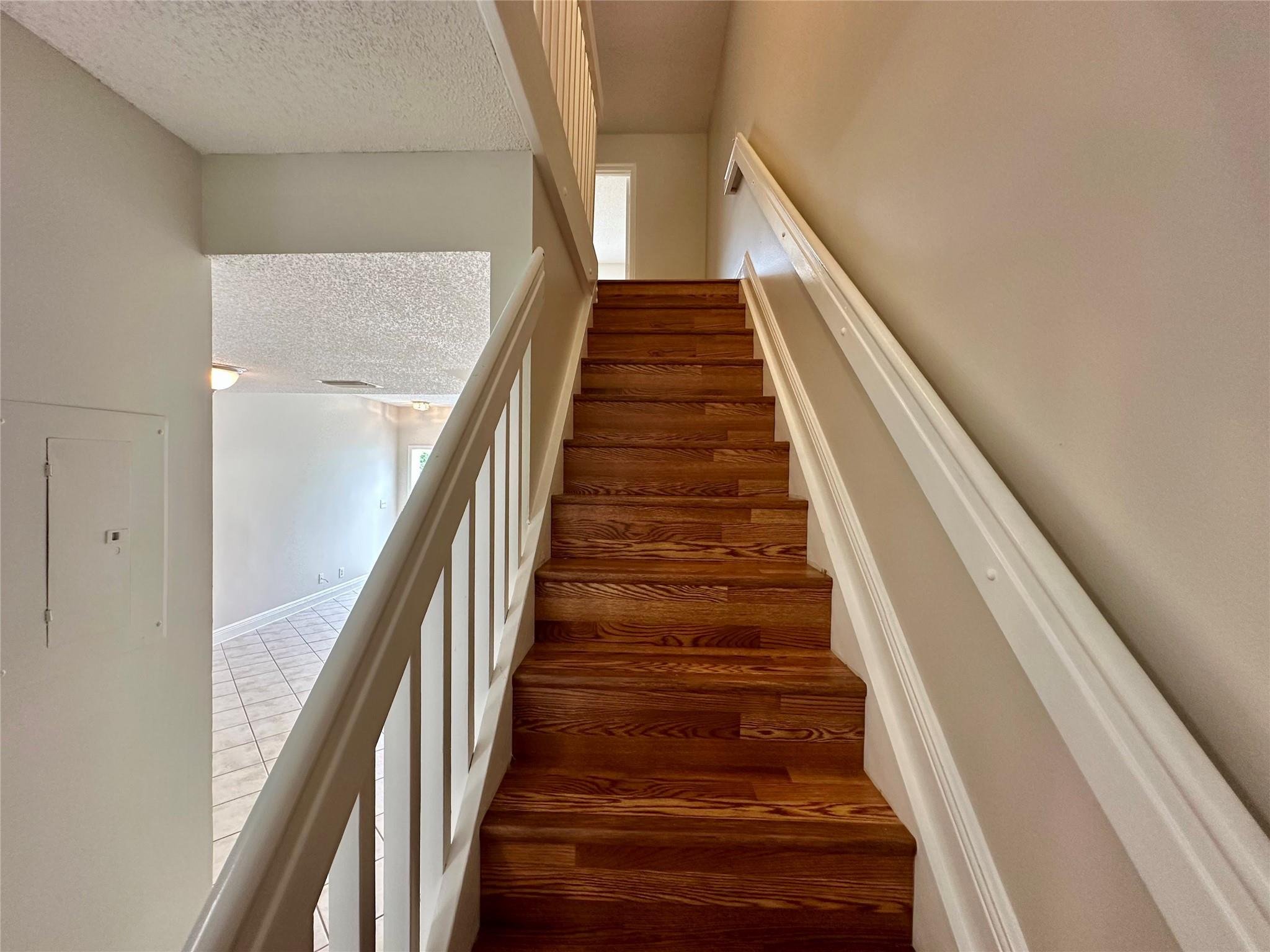 CORAL REEF CLUB - Residential Lease