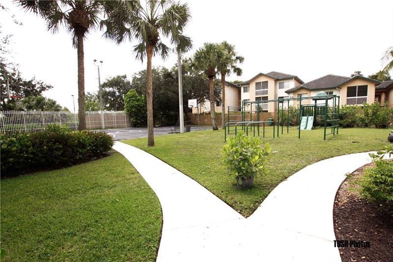 CORAL REEF CLUB - Residential Lease