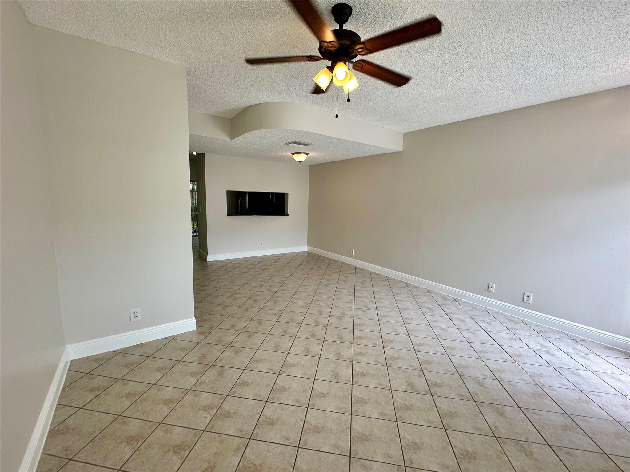 CORAL REEF CLUB - Residential Lease