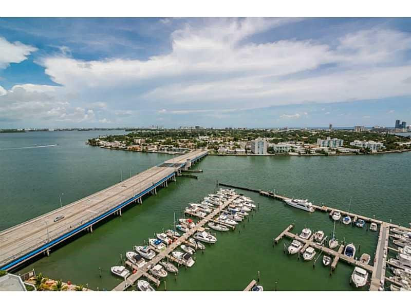 The Grandview Palace Cond - Residential