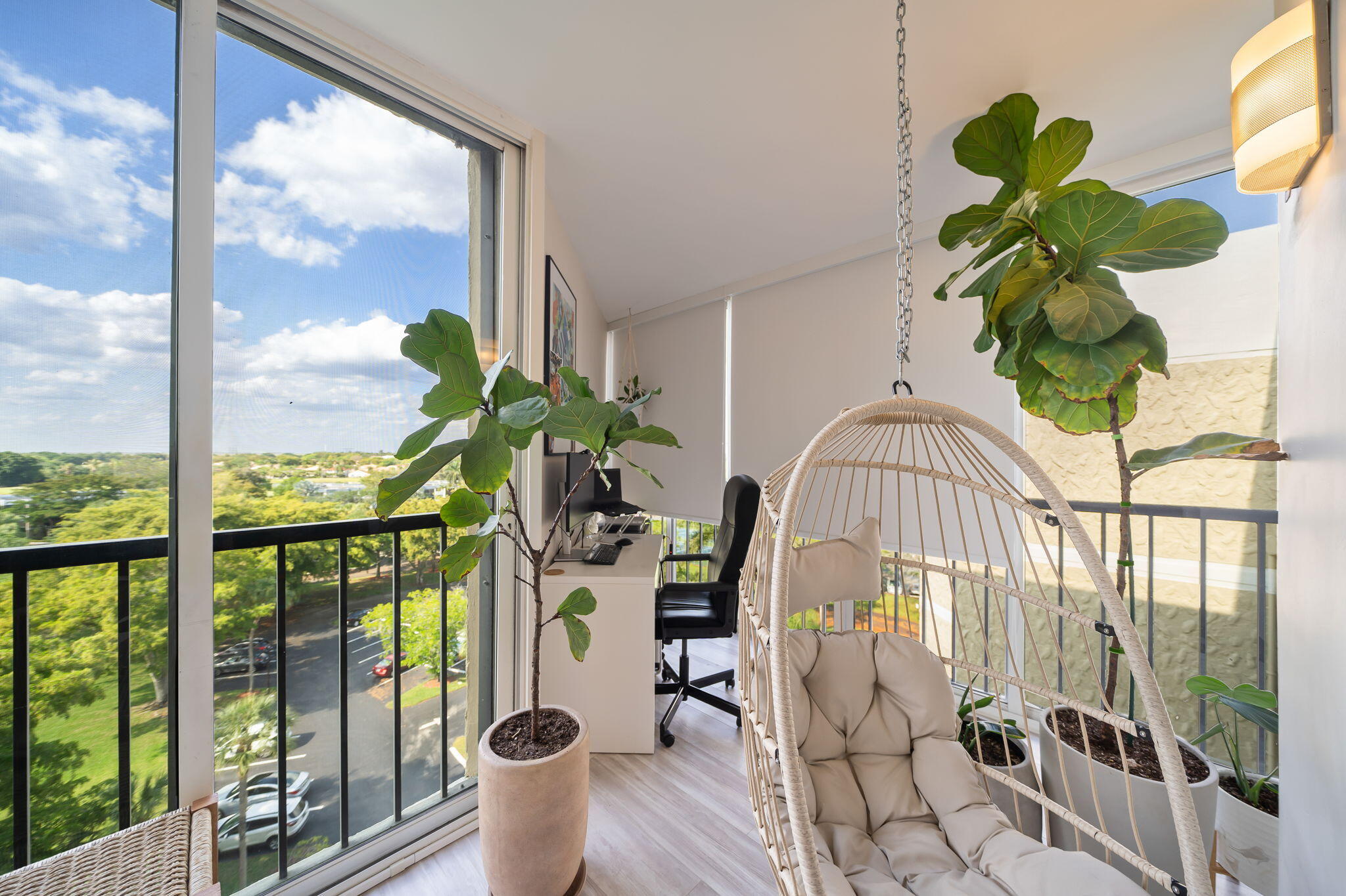 COUNTRY CLUB APTS AT - Residential