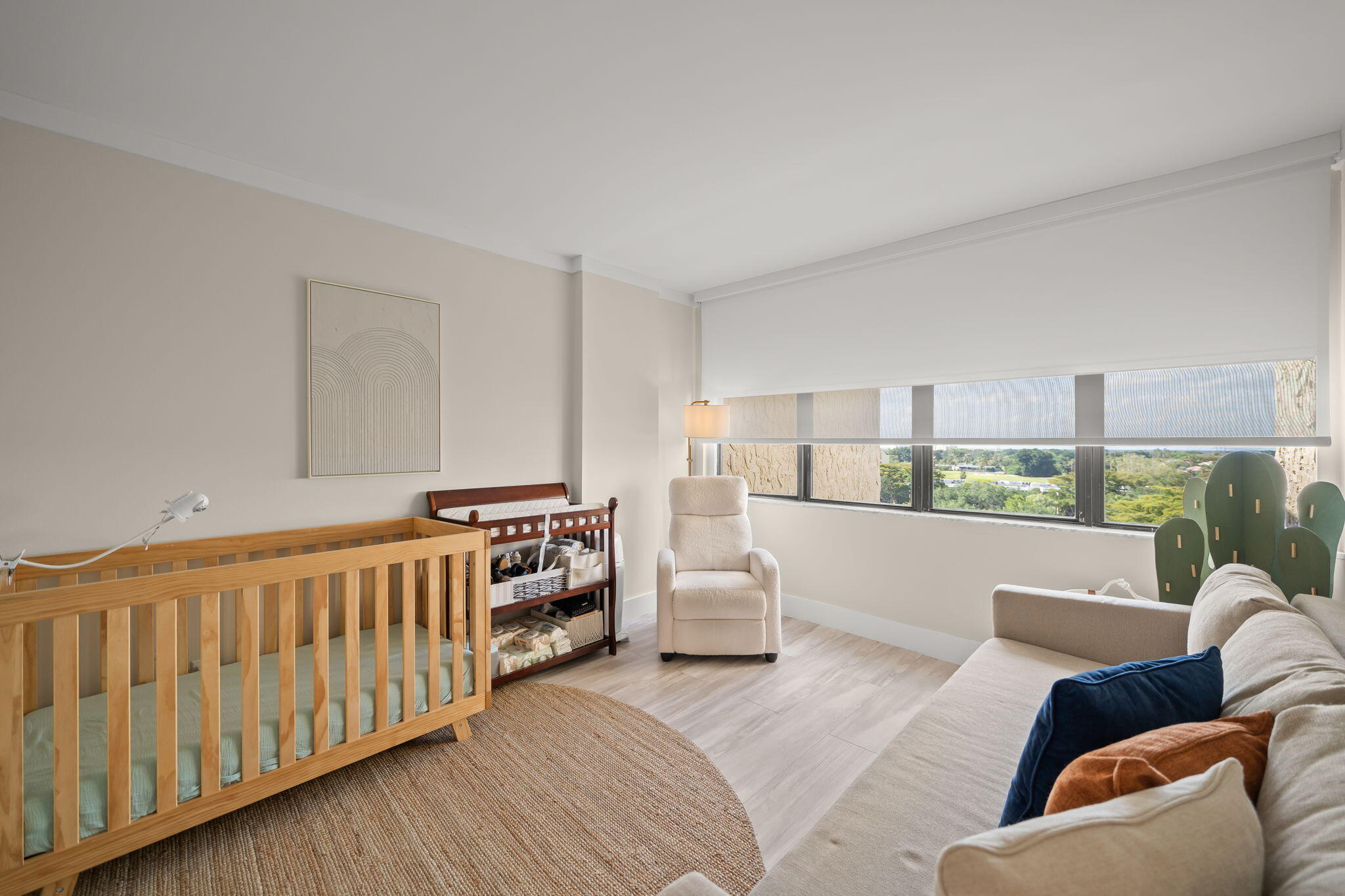 COUNTRY CLUB APTS AT - Residential