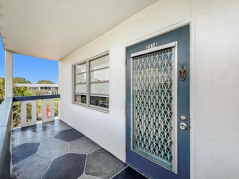 Tiny photo for 2114 Oakridge V, Deerfield Beach, FL 33442 (MLS # B26018198)