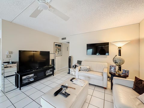 Tiny photo for 2114 Oakridge V, Deerfield Beach, FL 33442 (MLS # B26018198)