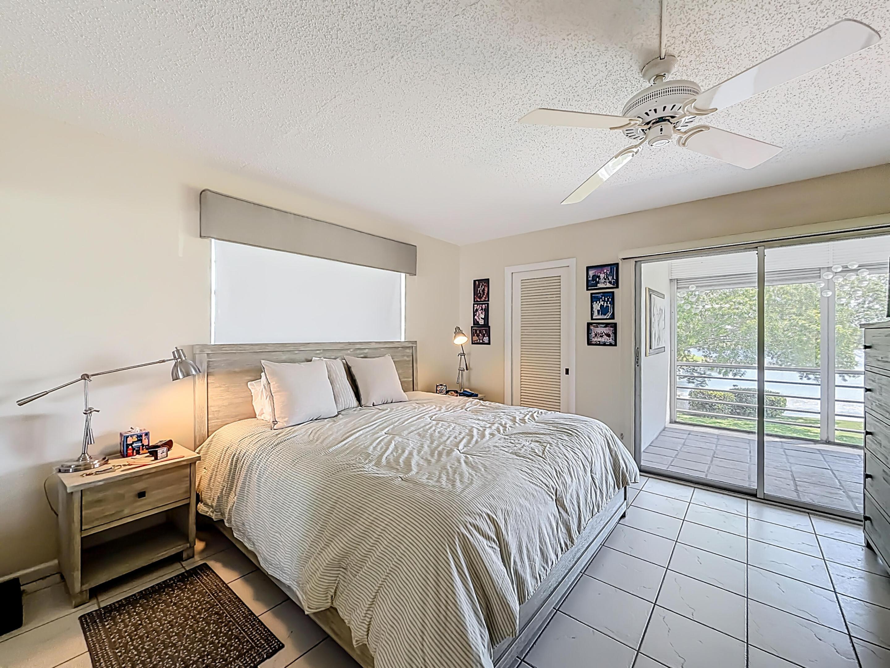 OAKRIDGE V CONDO - Residential