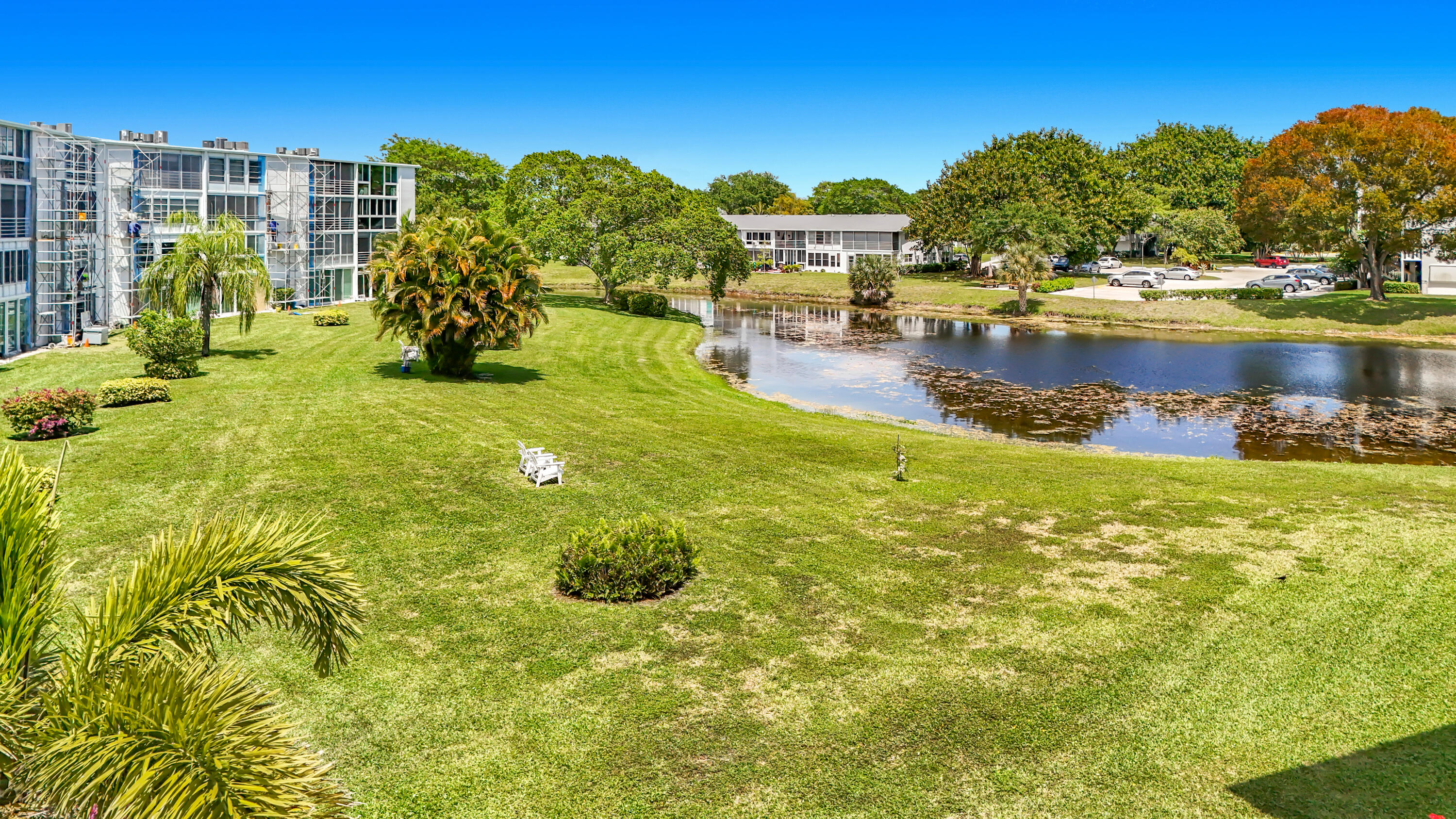 OAKRIDGE V CONDO - Residential