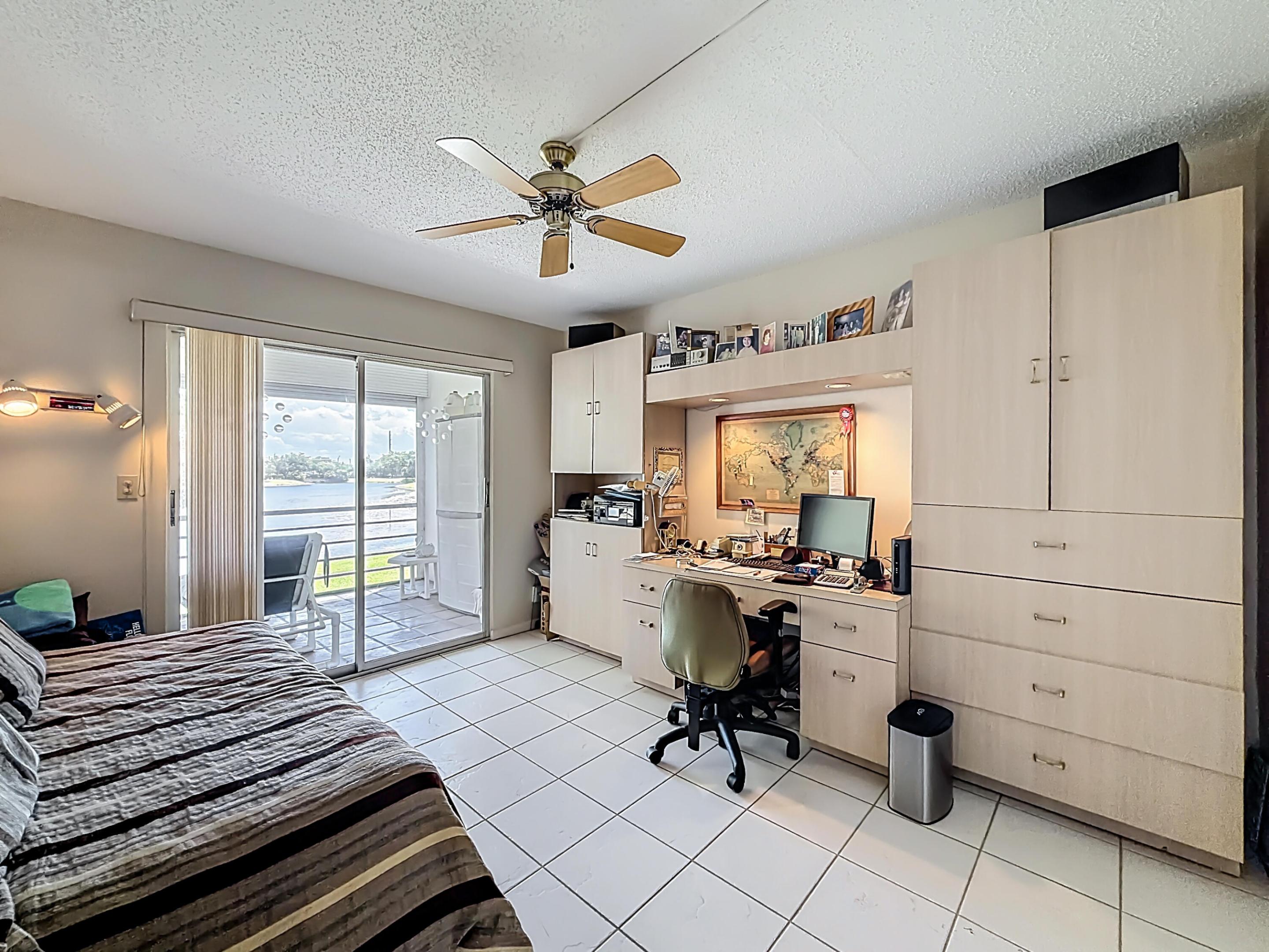 OAKRIDGE V CONDO - Residential