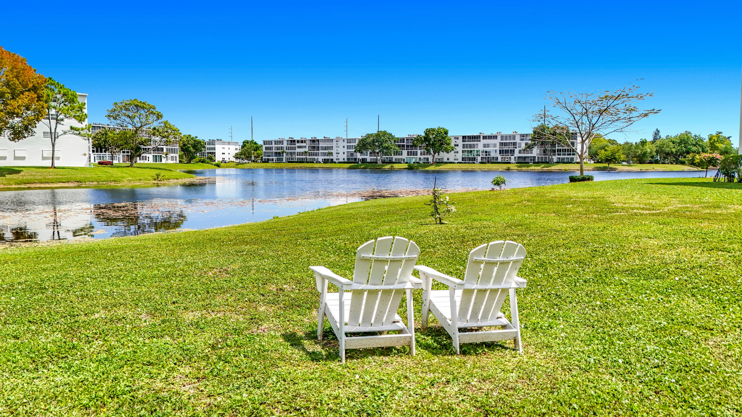 OAKRIDGE V CONDO - Residential