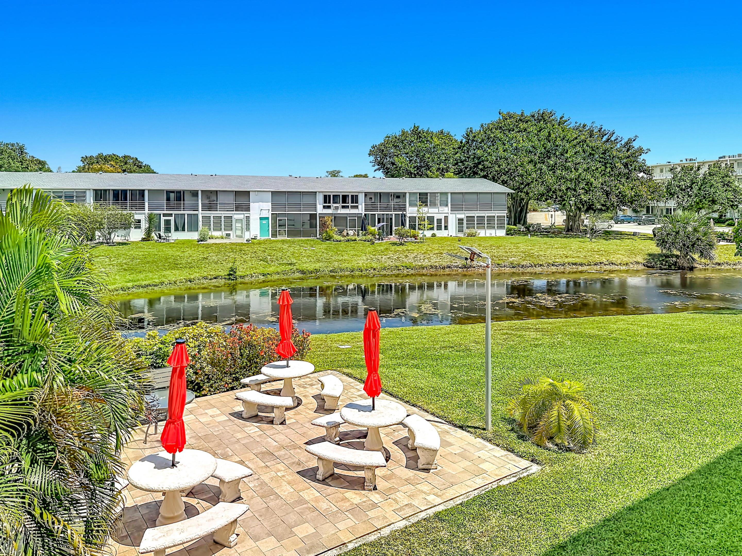 OAKRIDGE V CONDO - Residential