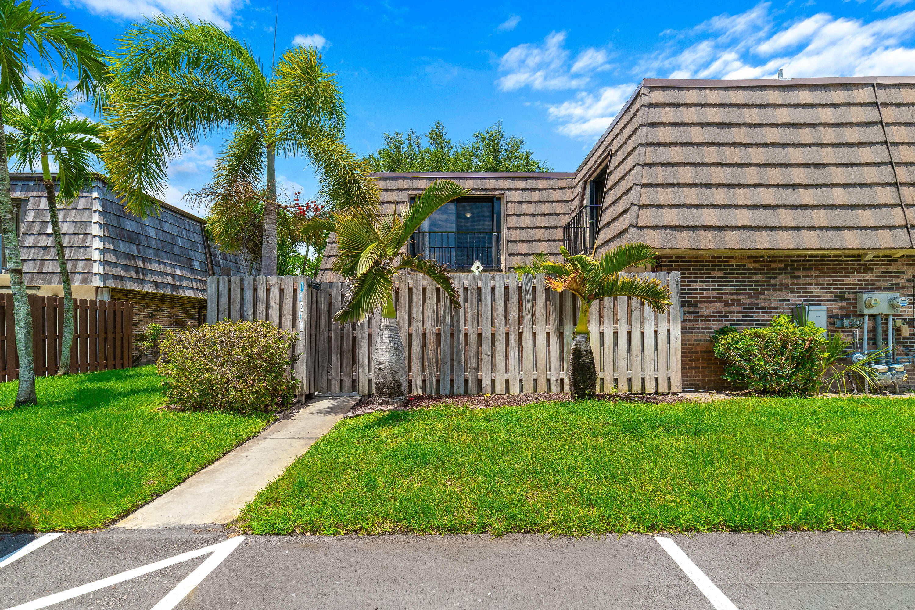 1704 FOREST LAKES Circle A