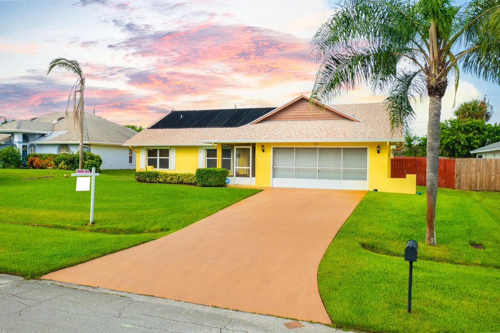 Photo of 871 SE Sweetbay Avenue, Port St Lucie, FL 34983 (MLS # R10925802)