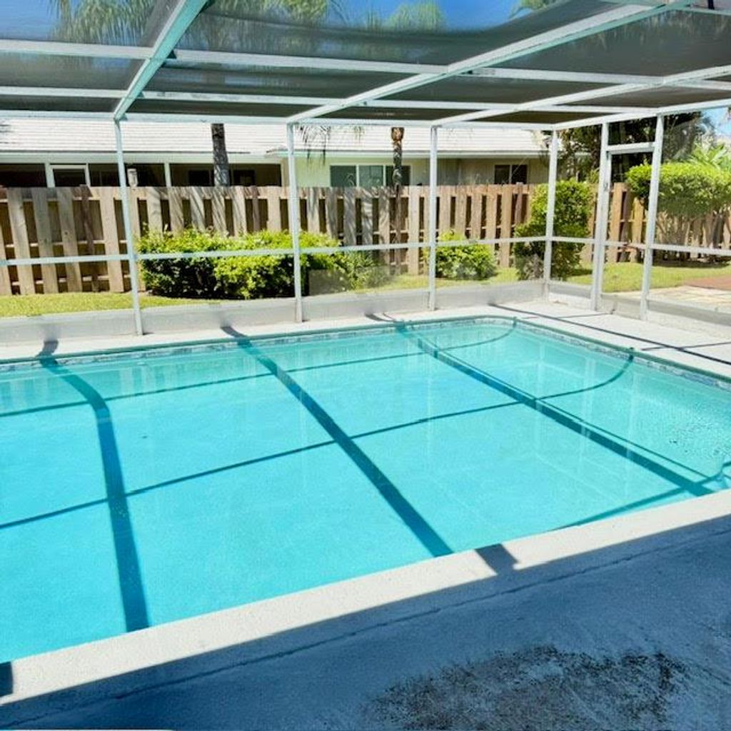 Photo of 4073 Lakespur Cir S Circle S, Palm Beach Gardens, FL 33410 (MLS # R11120086)
