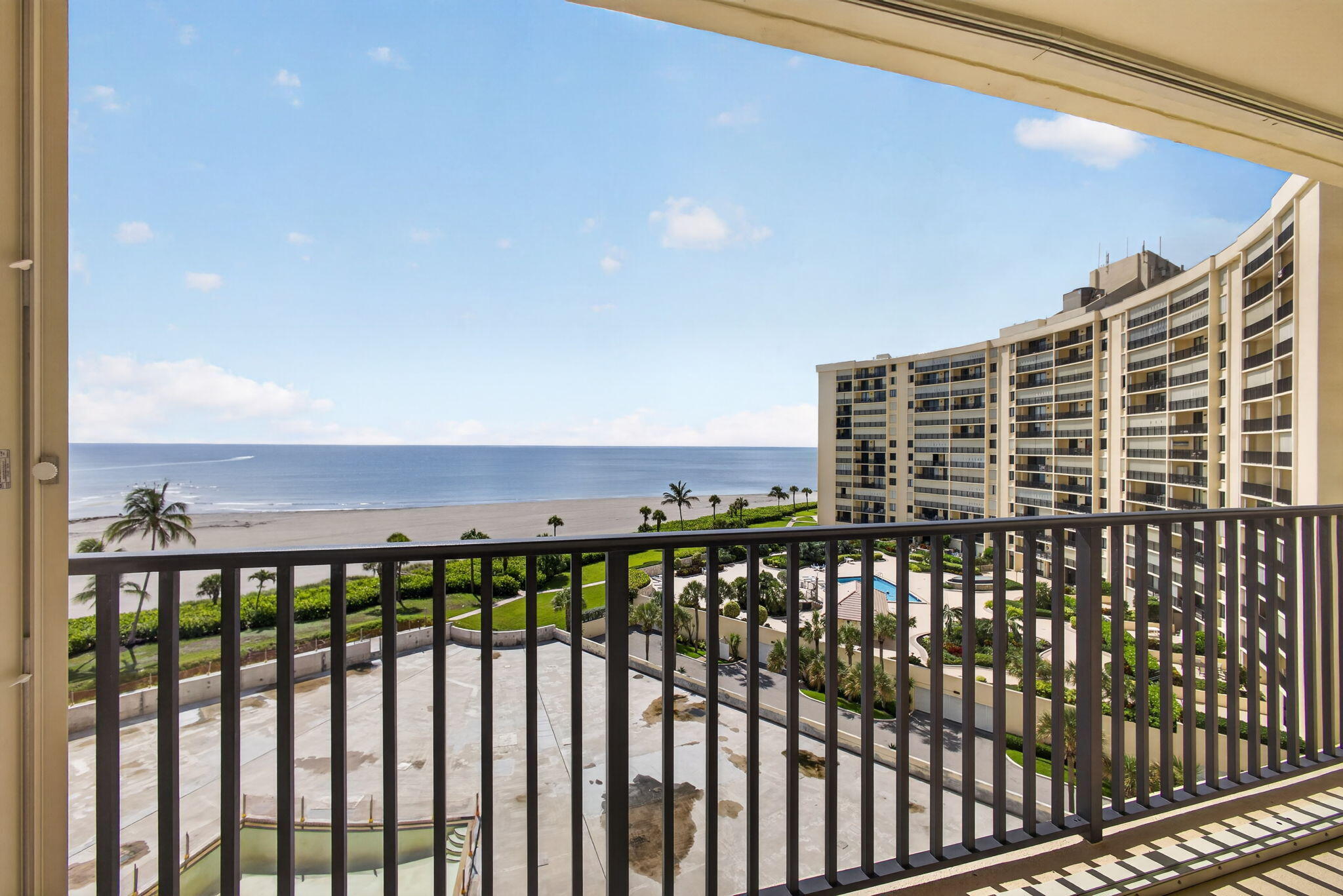 400 Ocean Trail Way 807