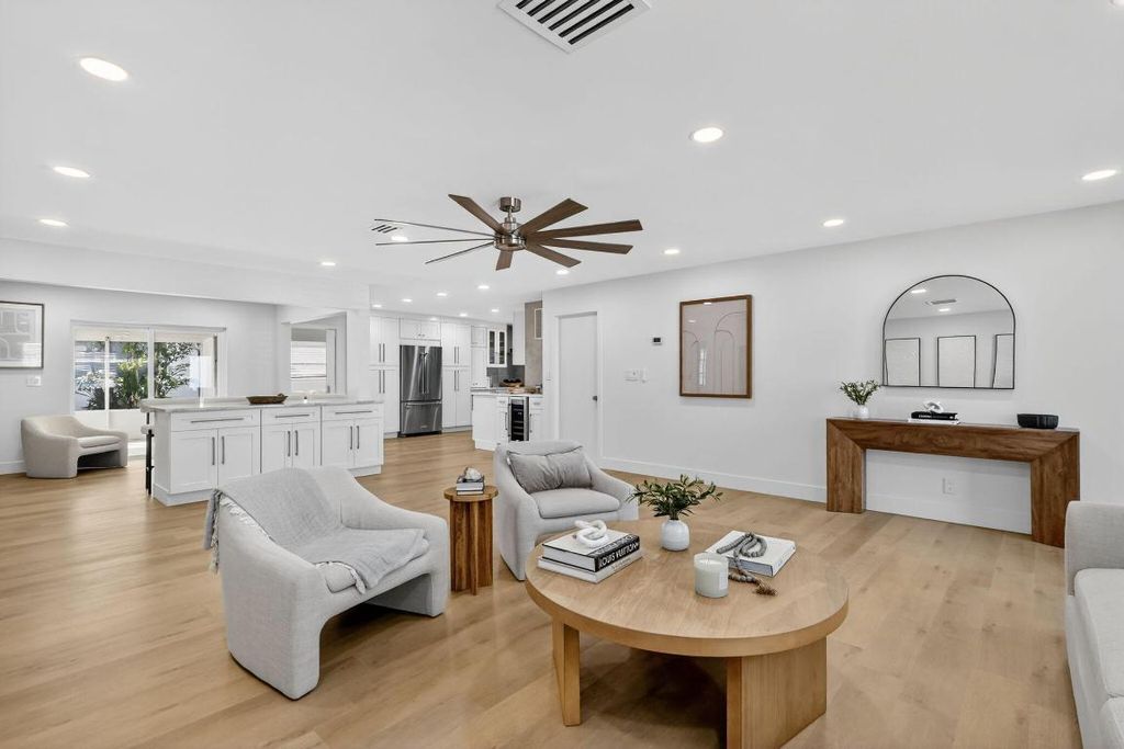 Photo of 2206 SW 20th Way, Boynton Beach, FL 33426 (MLS # R11155293)