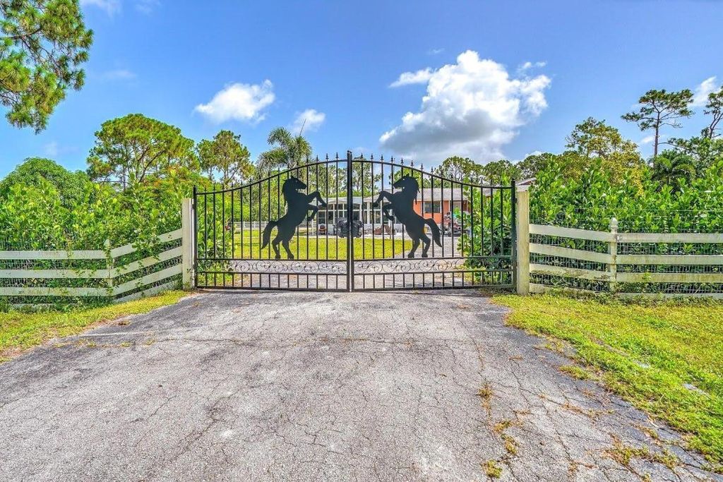 Photo of 17875 42nd Road N, Loxahatchee, FL 33470 (MLS # R10950338)