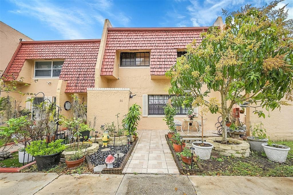 Photo of 86 Ann Lee Lane #86, Tamarac, FL 33319 (MLS # F10539908)