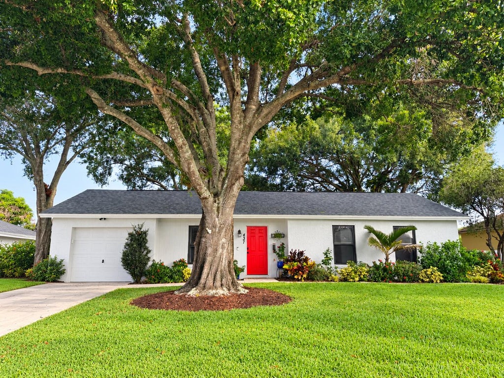 Photo of 437 SW NATIVITY Terrace, Port Saint Lucie, FL 34984 (MLS # B26080007)