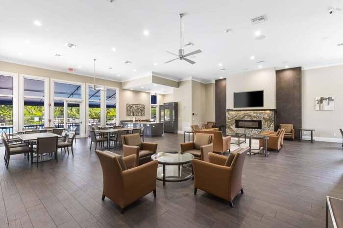 BOCA FALLS THE ESTATES - Residential