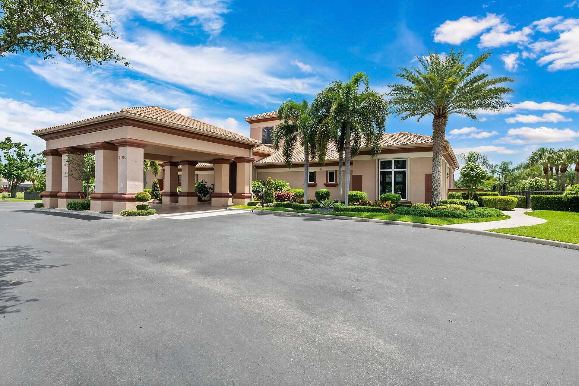 BOCA FALLS THE ESTATES - Residential