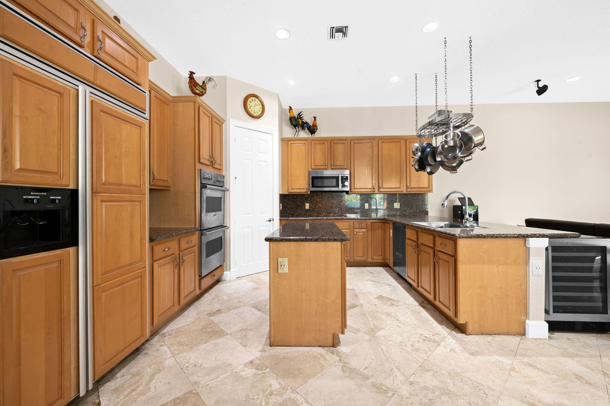 BOCA FALLS THE ESTATES - Residential