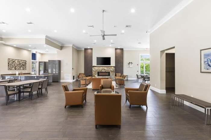 BOCA FALLS THE ESTATES - Residential