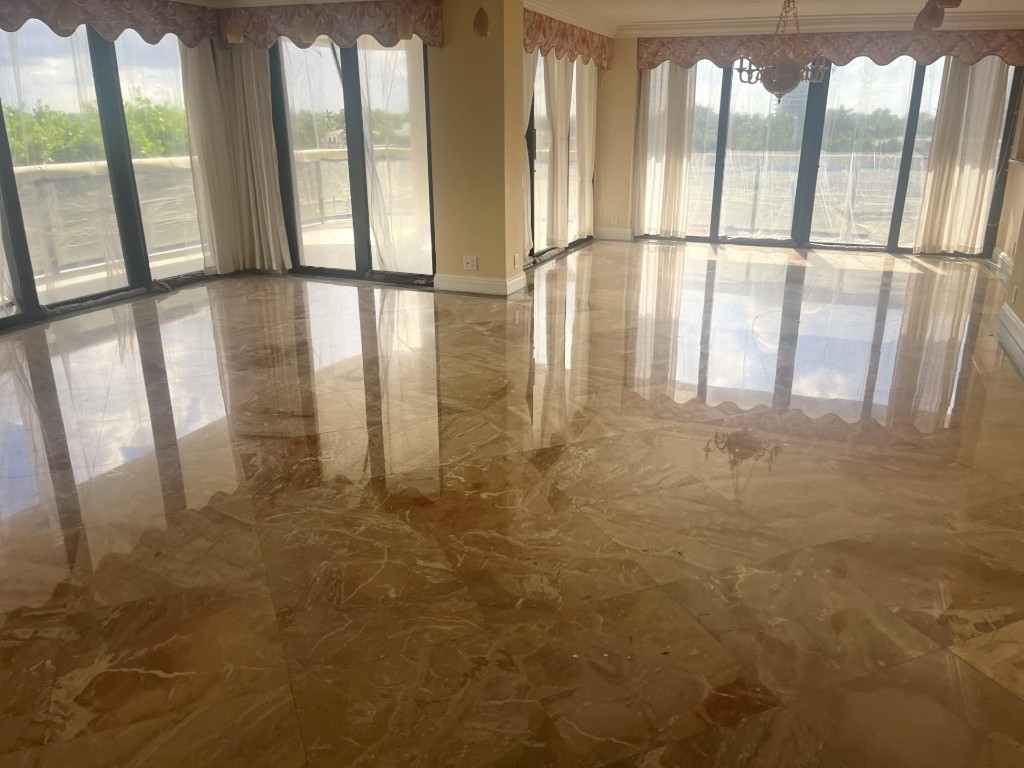 19667 Turnberry Way 4J