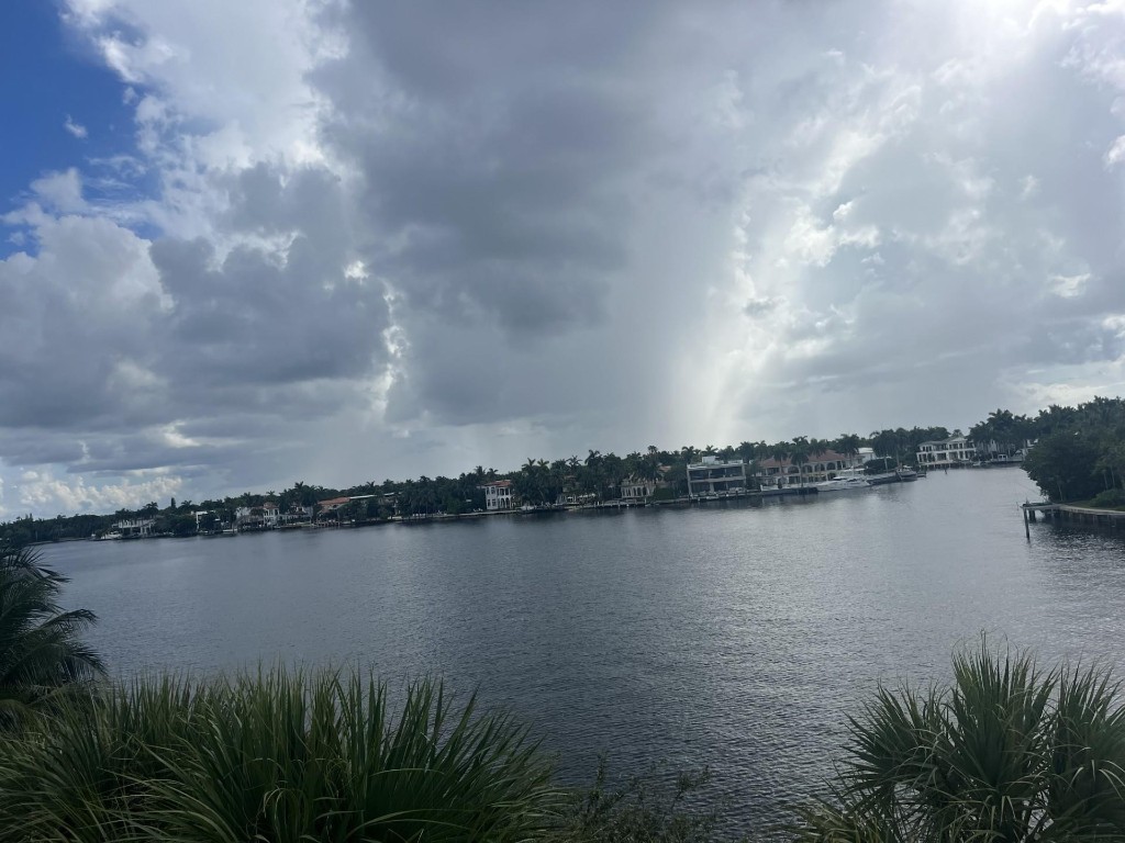 19667 Turnberry Way 4J