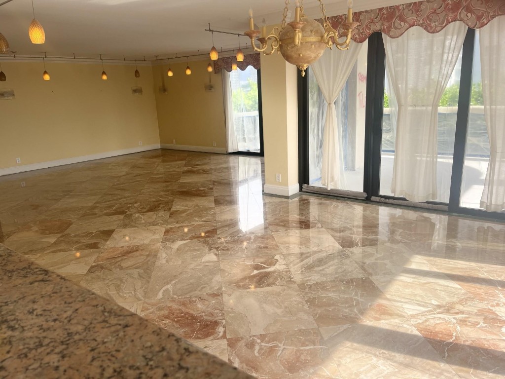 19667 Turnberry Way 4J