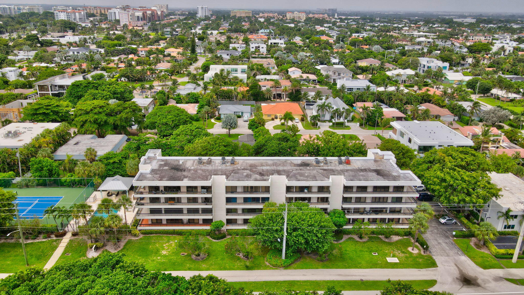 CORNICHE CONDO - Residential