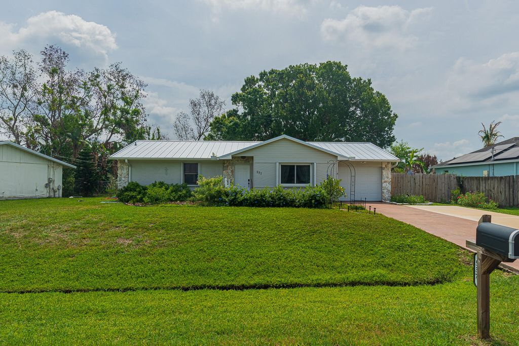 Photo of 537 NW Sagamore Terrace, Port Saint Lucie, FL 34983 (MLS # B26027452)