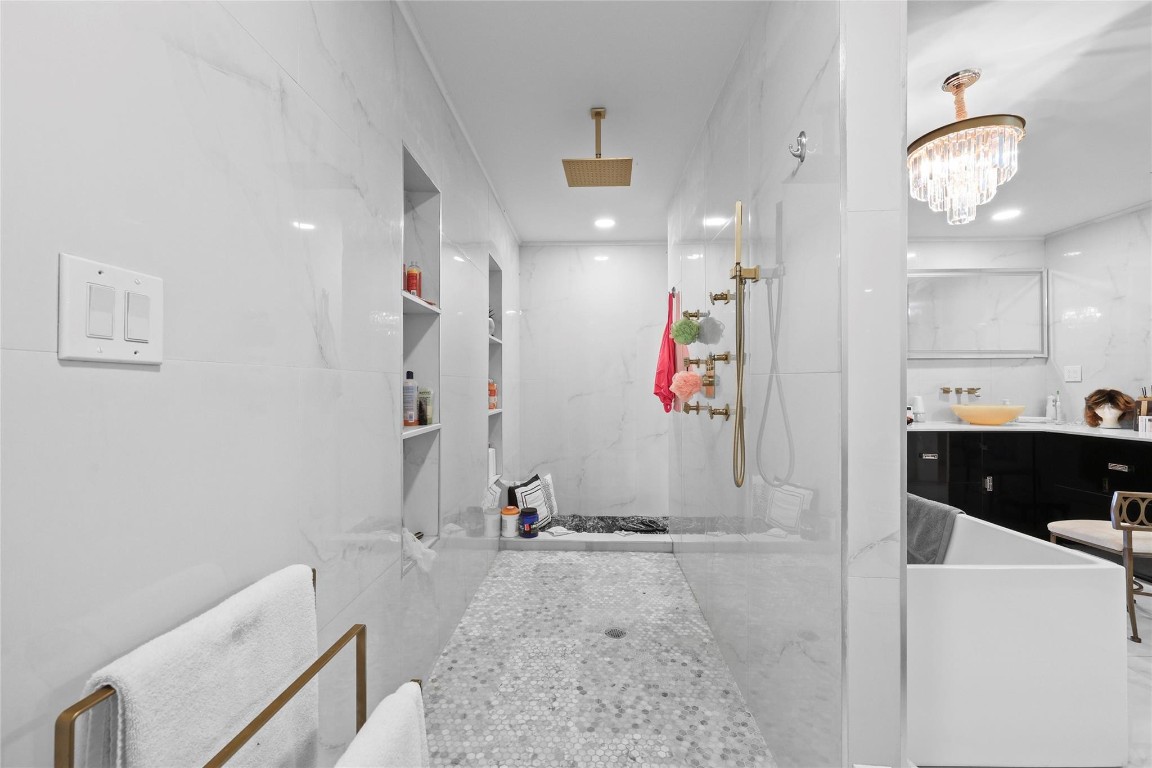 Running Brook Hills 70-23 - Residential