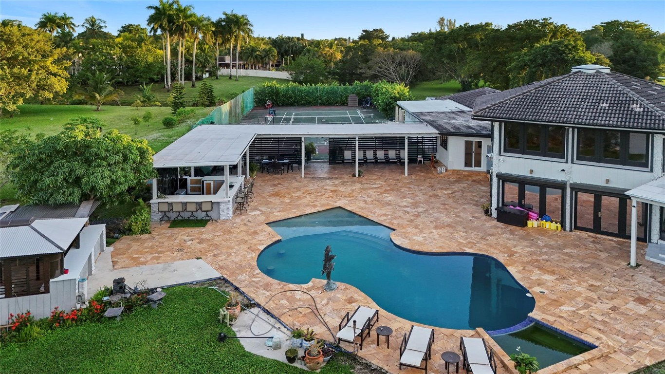 Running Brook Hills 70-23 - Residential