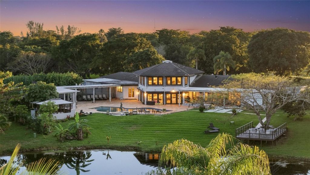 Photo of 4131 NW 99th Avenue, Coral Springs, FL 33065 (MLS # F10540964)