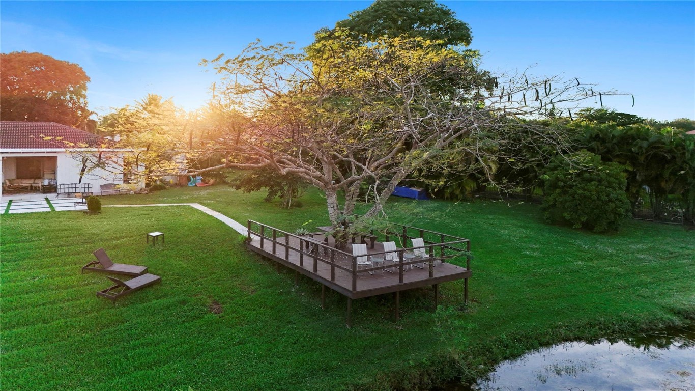 Running Brook Hills 70-23 - Residential