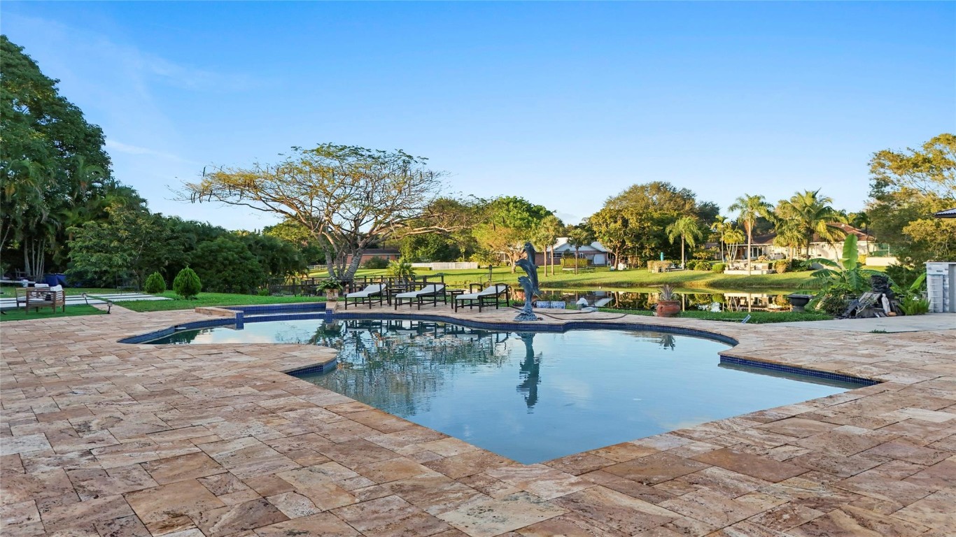 Running Brook Hills 70-23 - Residential